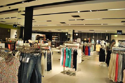 长寿商场里的店面怎么装修？